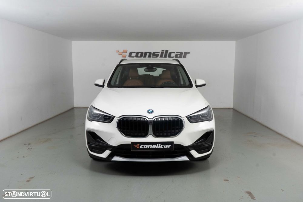 BMW X1 25 e xDrive Corporate Edition - 3