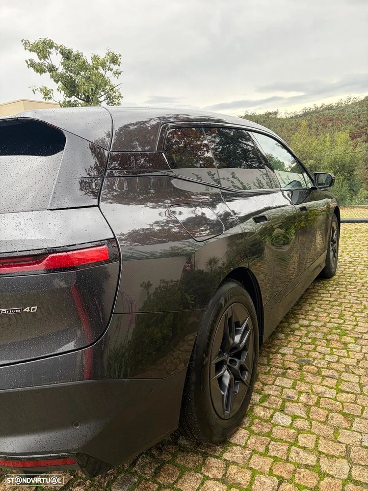 BMW iX xDrive 40 - 8