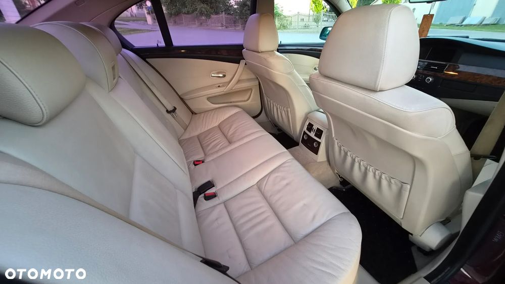 BMW Seria 5 520d Special Edition - 18