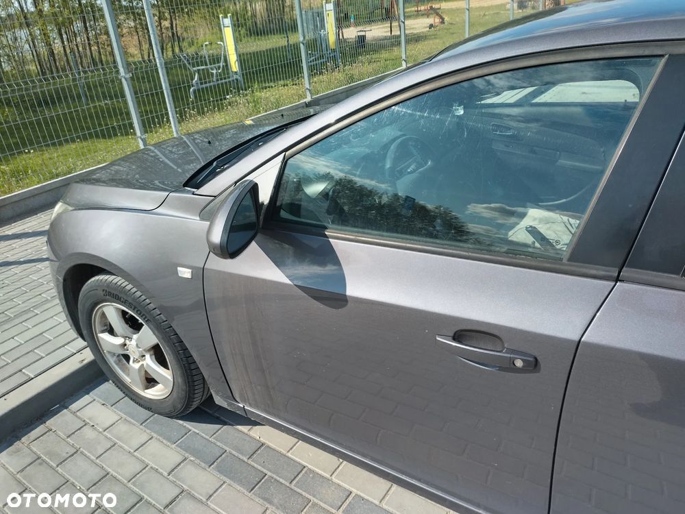 Chevrolet Cruze 1.6 LT - 10