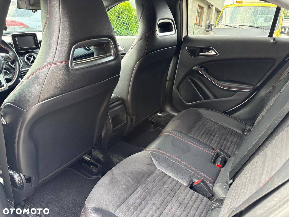 Mercedes-Benz Klasa A 180 CDI AMG Line - 26