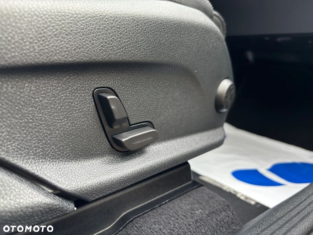 Mercedes-Benz GLC 220 d 4Matic 9G-TRONIC AMG Line - 10