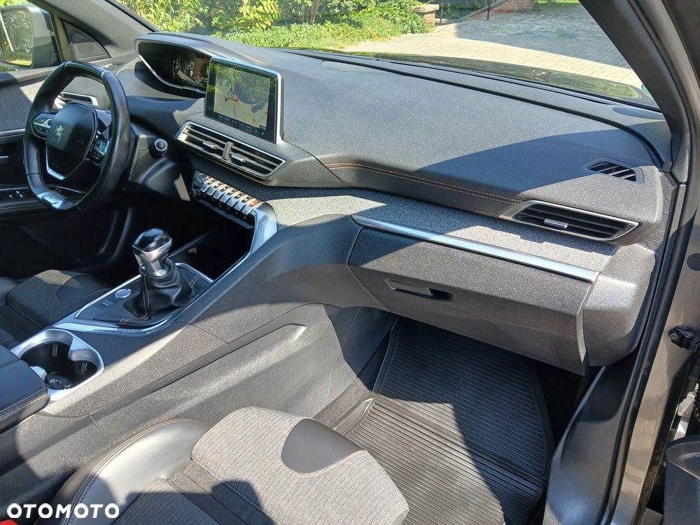 Peugeot 5008 - 13