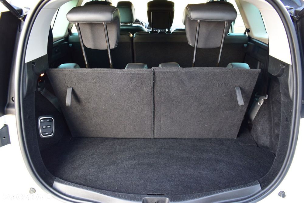 Renault Grand Scenic - 27