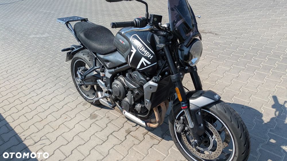 Triumph Trident - 3