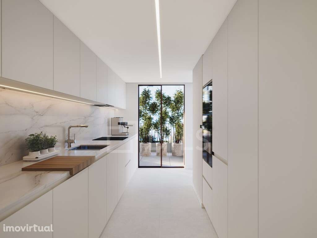 Apartamento T4 com varanda e terraço em Santo António dos Cavaleiros - Grande imagem: 3/63