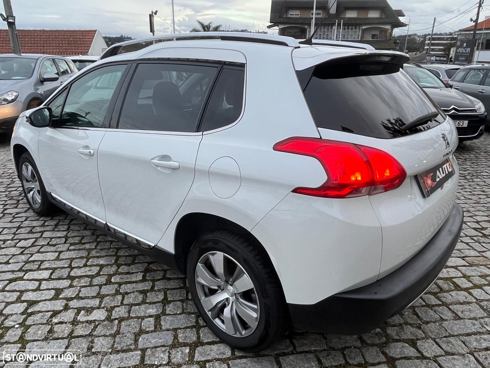 Peugeot 2008 1.6 e-HDi Allure - 6