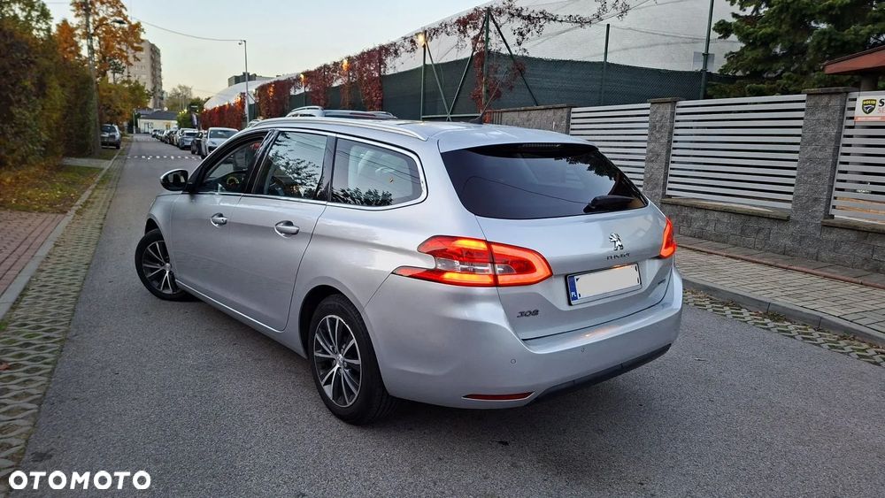 Peugeot 308 e-HDi 115 Stop & Start Niveau 2 Business-Line - 4
