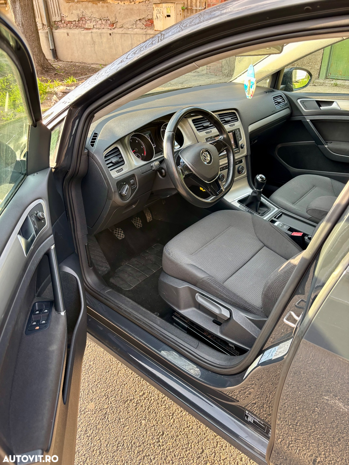 Volkswagen Golf 1.6 TDI BlueMotion Comfortline - 2