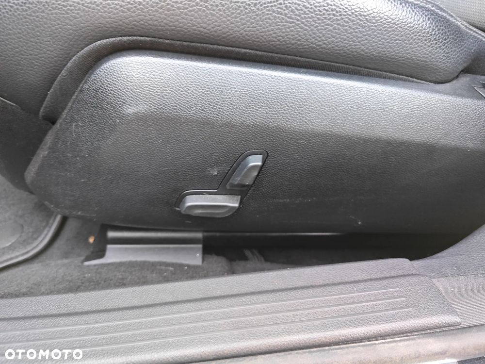 Mercedes-Benz Klasa E 200 CDI DPF BlueEFFICIENCY Automatik Avantgarde - 40