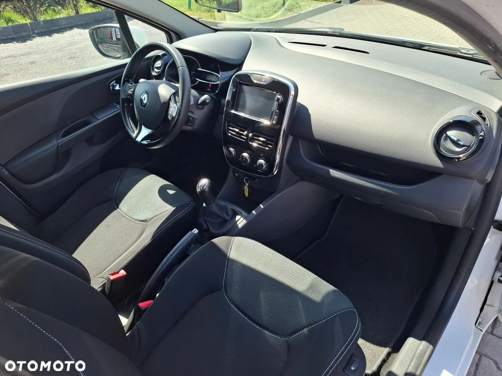 Renault Clio - 28