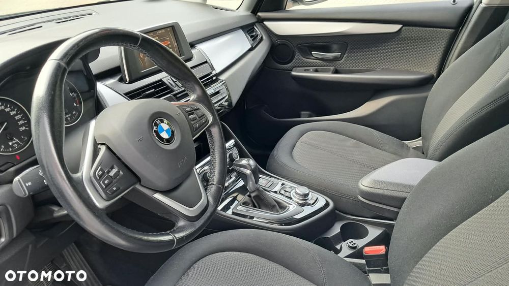 BMW Seria 2 218d Advantage - 9