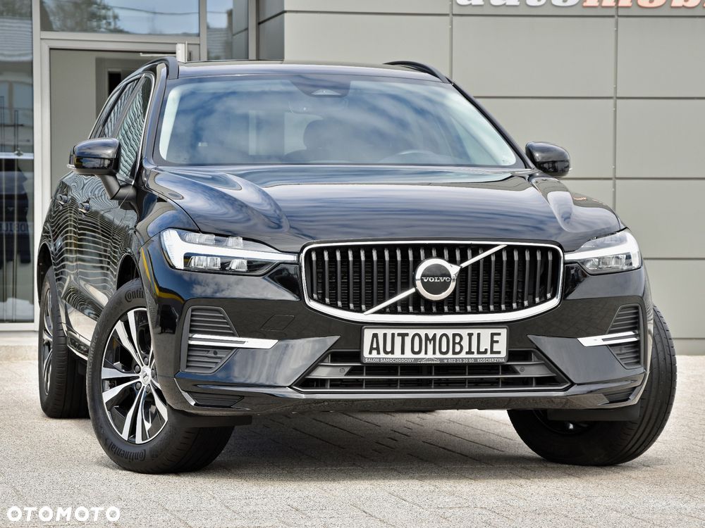 Volvo XC 60 B4 D AWD Momentum Pro - 2