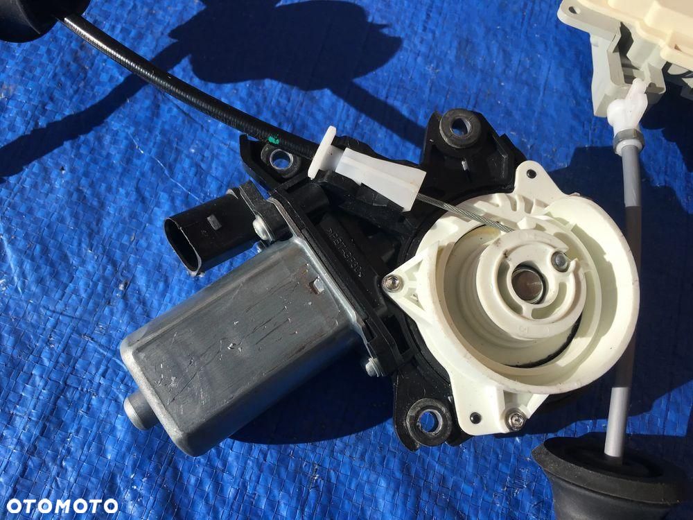 Audi Q7 4M Lift Zamek Z Dociagiem Drzwi Przód Przedni Prawy 4M1837016E - 5