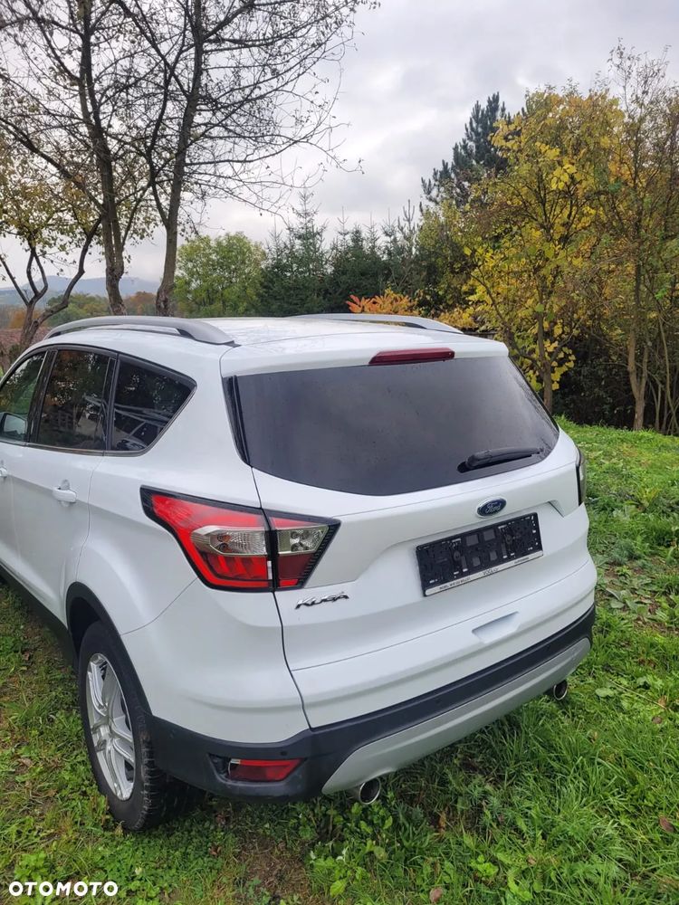 Ford Kuga 2.0 TDCi 2x4 Titanium - 8
