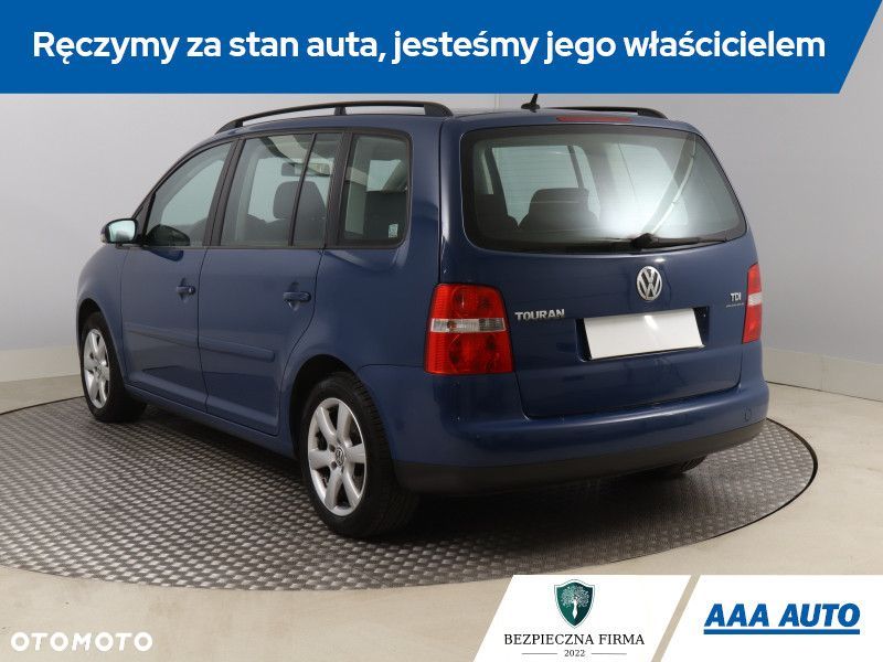 Volkswagen Touran - 6