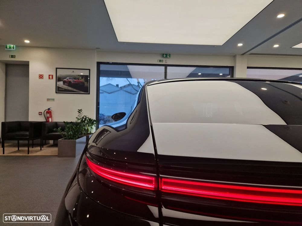 Porsche Panamera 4S E-Hybrid - 4