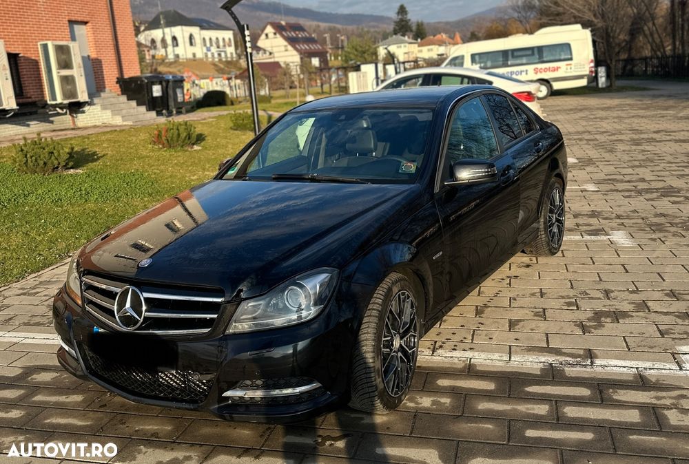 Mercedes-Benz C 250 CDI DPF 4Matic 7G-TRONIC BlueEFFICIENCY - 12
