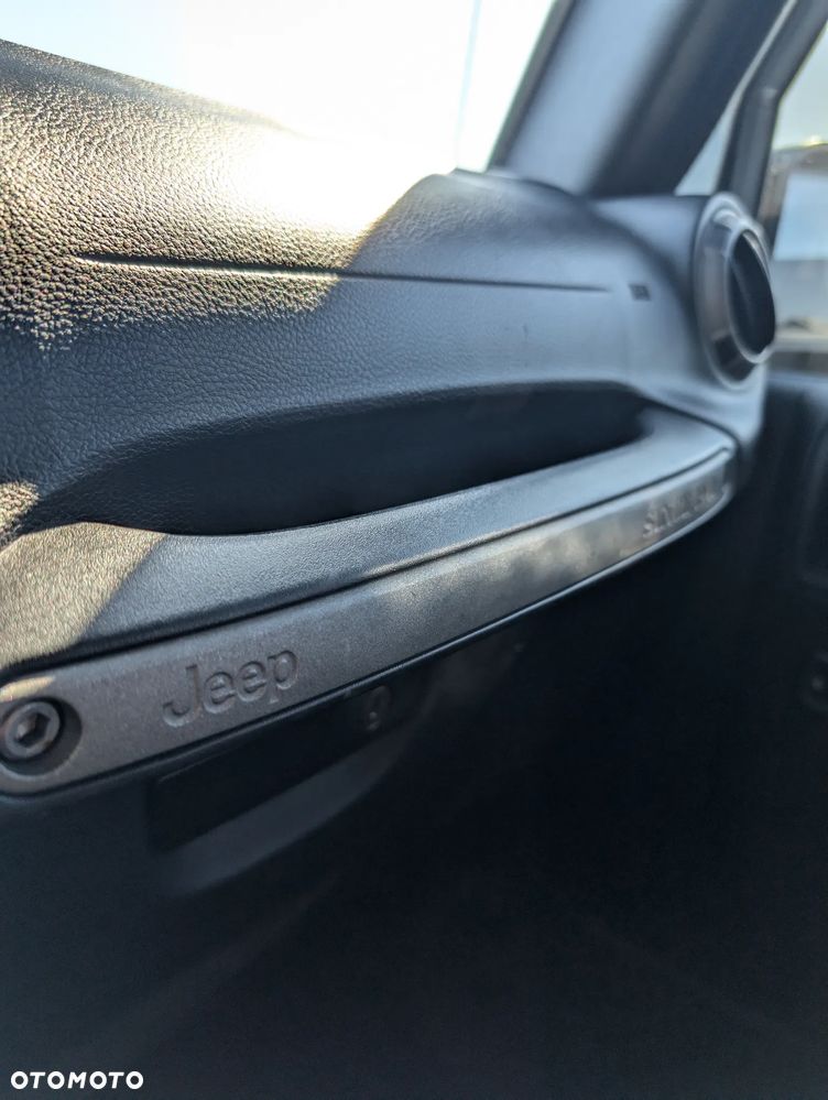 Jeep Wrangler - 22