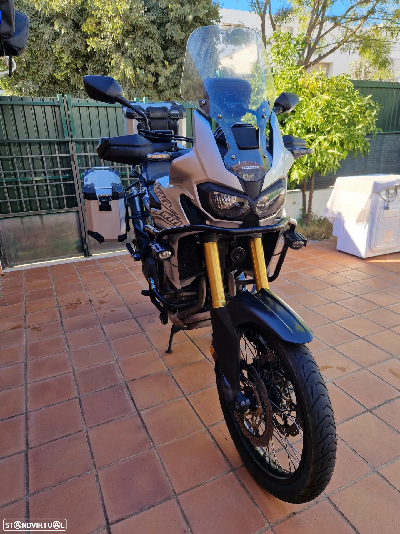 Honda Africa Twin SD04 - 16