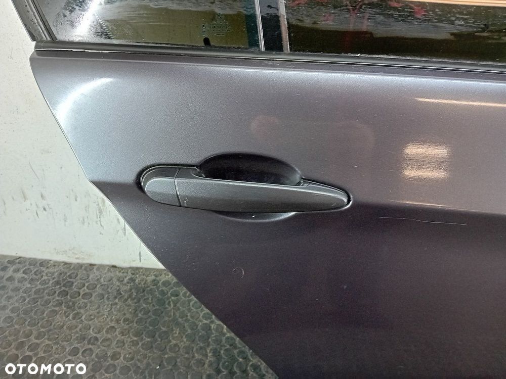 DRZWI TYŁ PRAWY  BMW 3 E90 A22 SEDAN - 2
