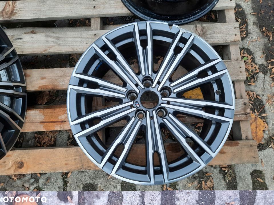 ORYG. BMW 18 M-PAKIET G20 G21 8089890 7.5 790 1617 - 1