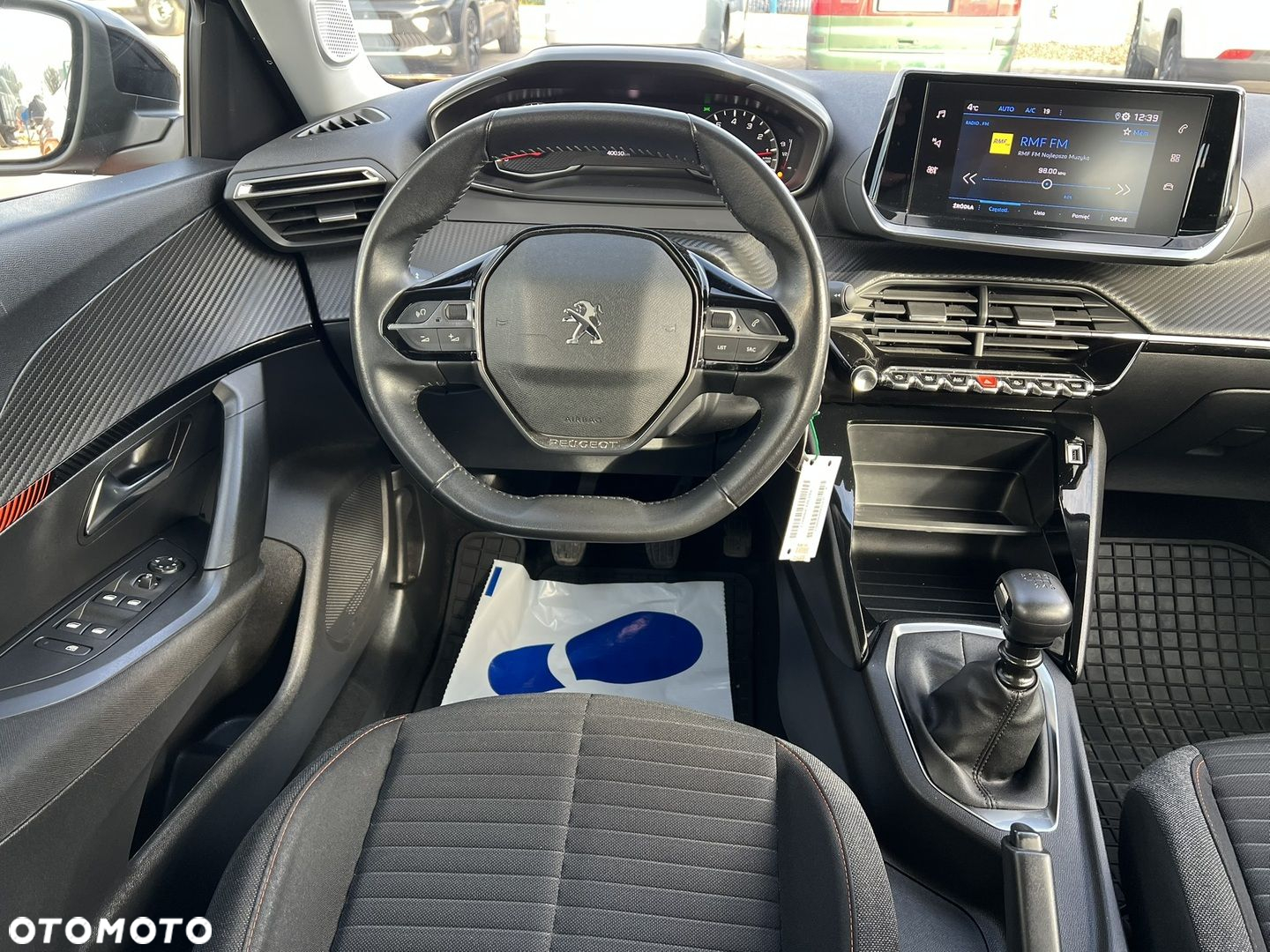 Peugeot 2008 1.2 PureTech Active Pack S&S - 22