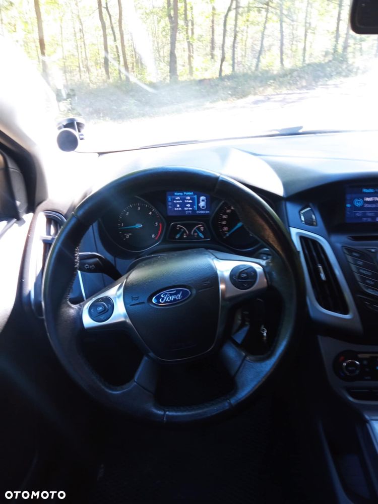 Ford Focus 1.6 TDCi DPF Champions Edition - 9