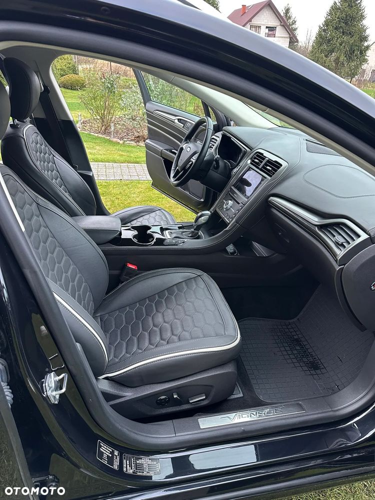 Ford Mondeo 2.0 Hybrid Vignale - 18