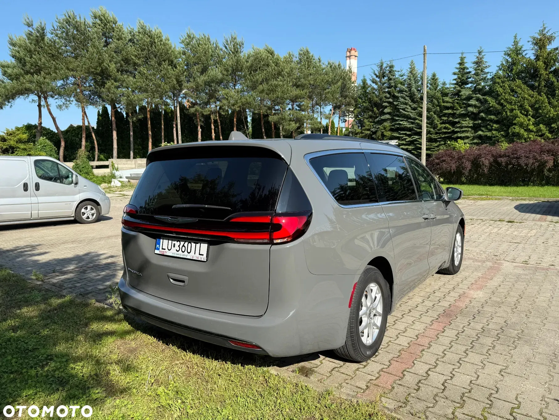 Chrysler Pacifica - 7