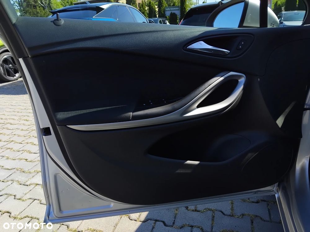 Opel Astra 1.4 T Dynamic - 24