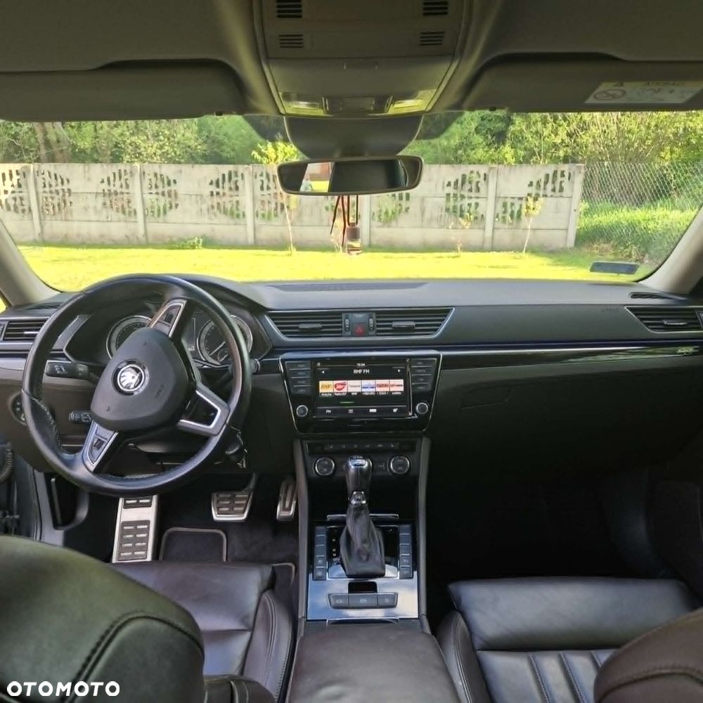 Skoda Superb 2.0 TDI L&K DSG - 13