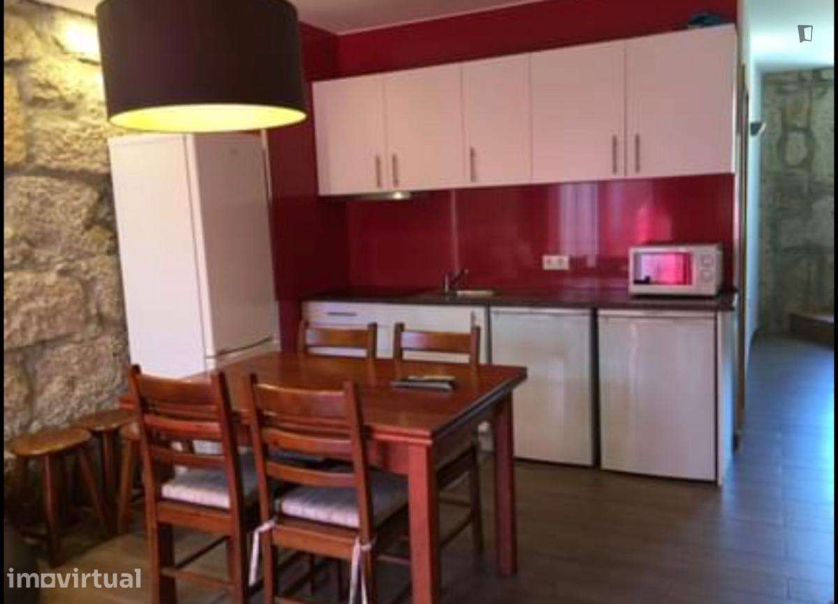 Quarto - localizado em São Mamede de Infesta Porto - Grande imagem: 2/6