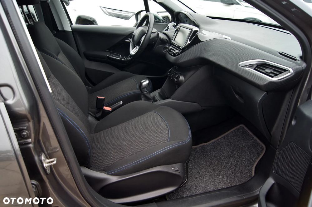 Peugeot 208 1.2 PureTech Style - 15