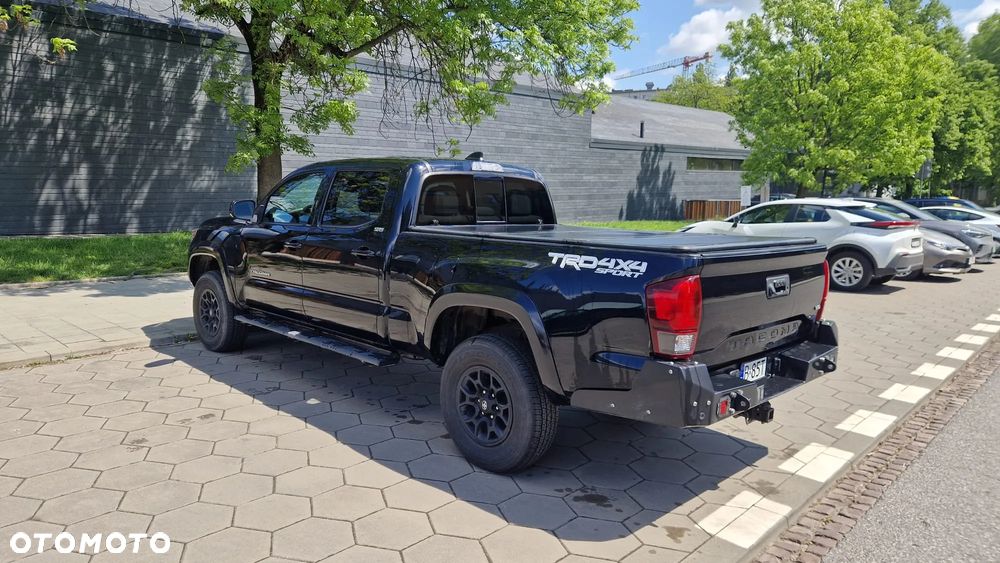 Toyota Tacoma - 9