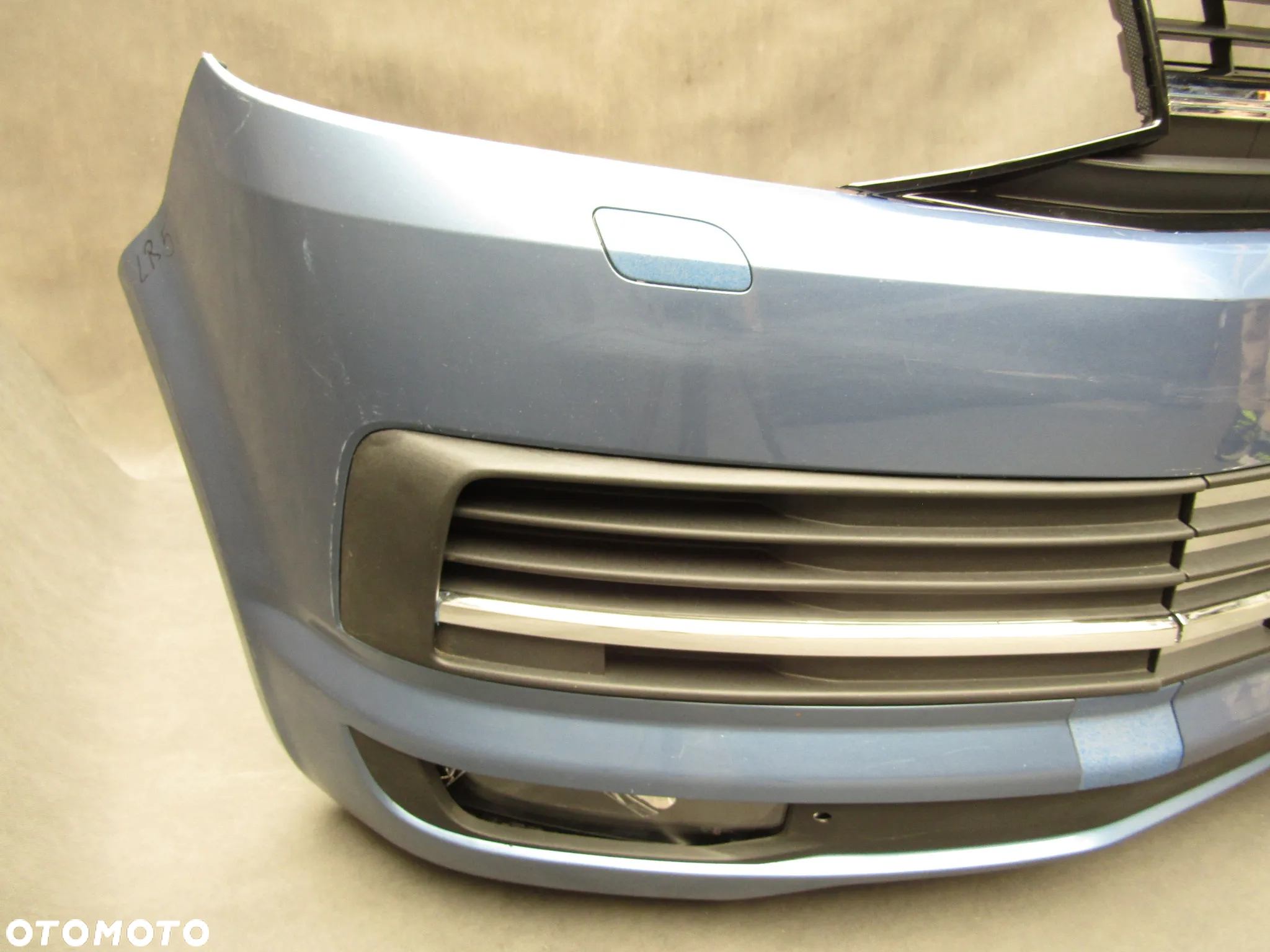 Zderzak przedni VW T6 Multivan / Caravelle Sprysk.  LR5T - 9