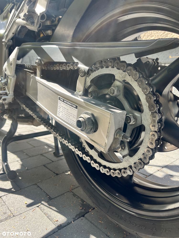 Yamaha FZ6 - 8