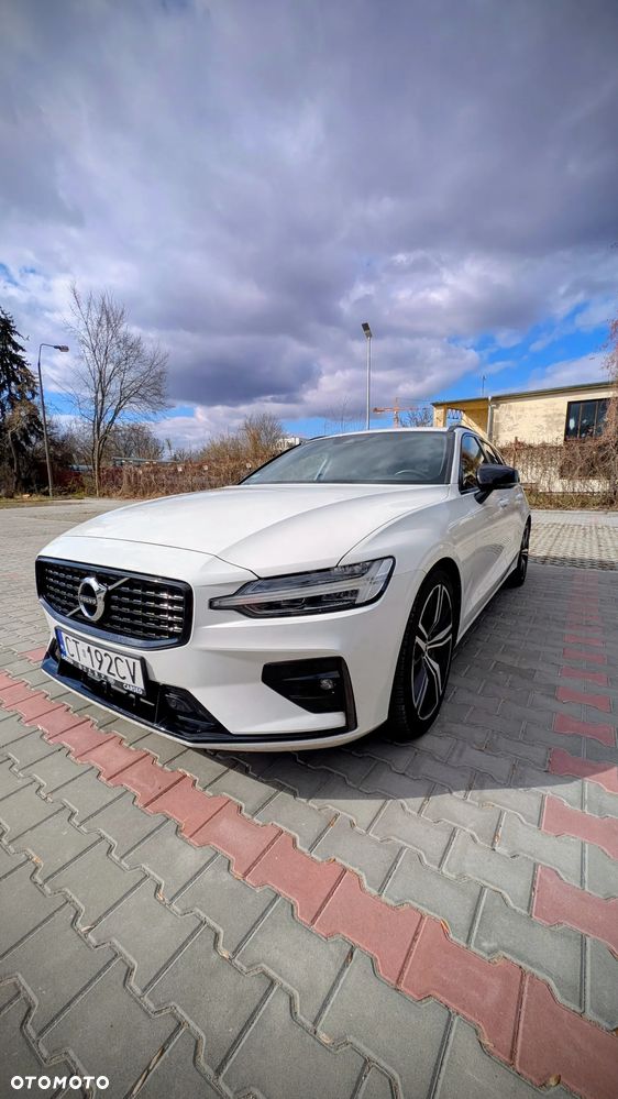 Volvo V60 D4 R-Design - 2