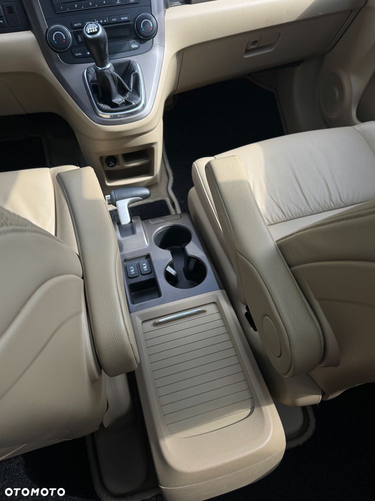 Honda CR-V 2.0i-VTEC Executive 50 Jahre Edition - 34