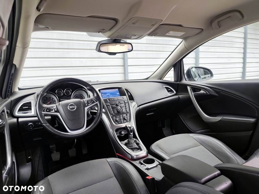Opel Astra 1.4 Turbo Cosmo - 20