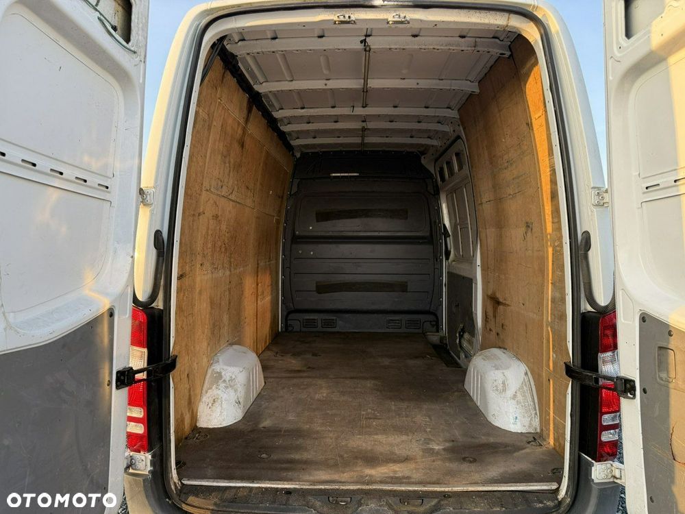 Mercedes-Benz Sprinter - 20