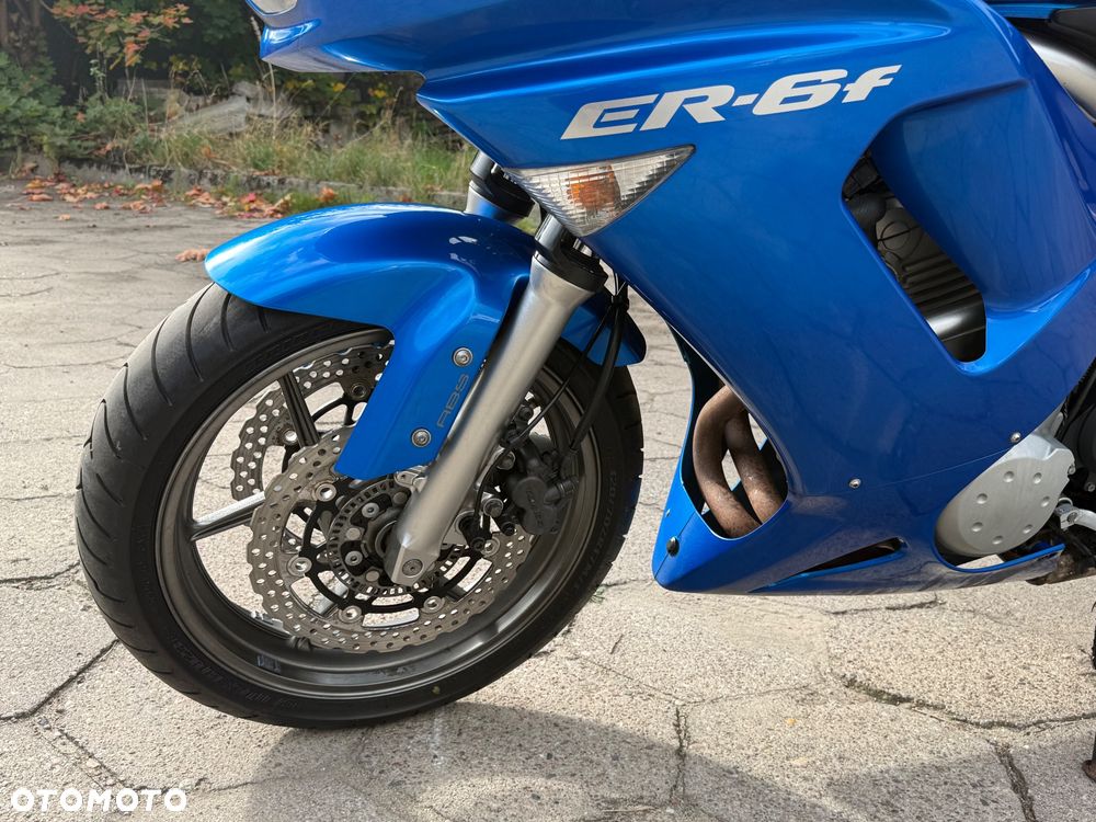 Kawasaki ER - 28