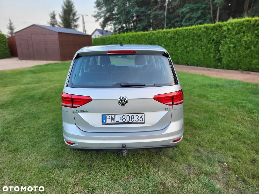 Volkswagen Touran - 9