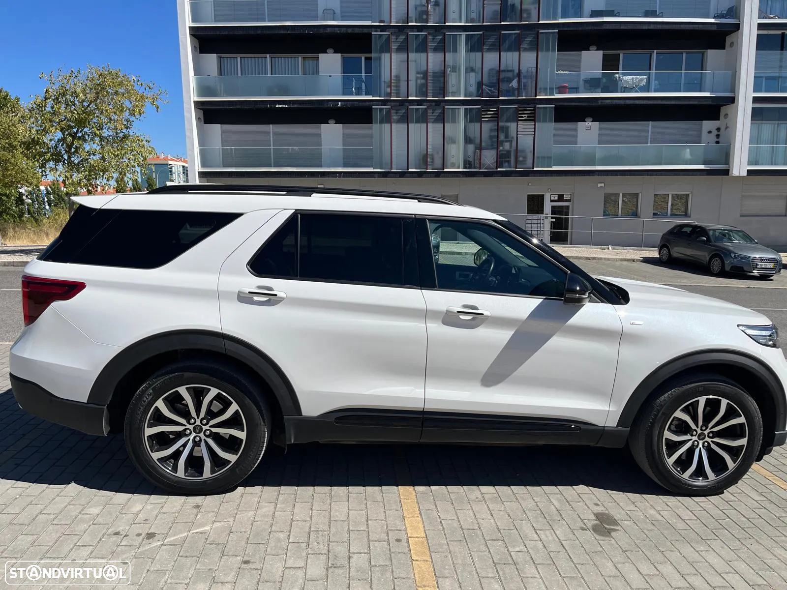 Ford Explorer 3.0 EcoBoost PHEV ST-Line - 4