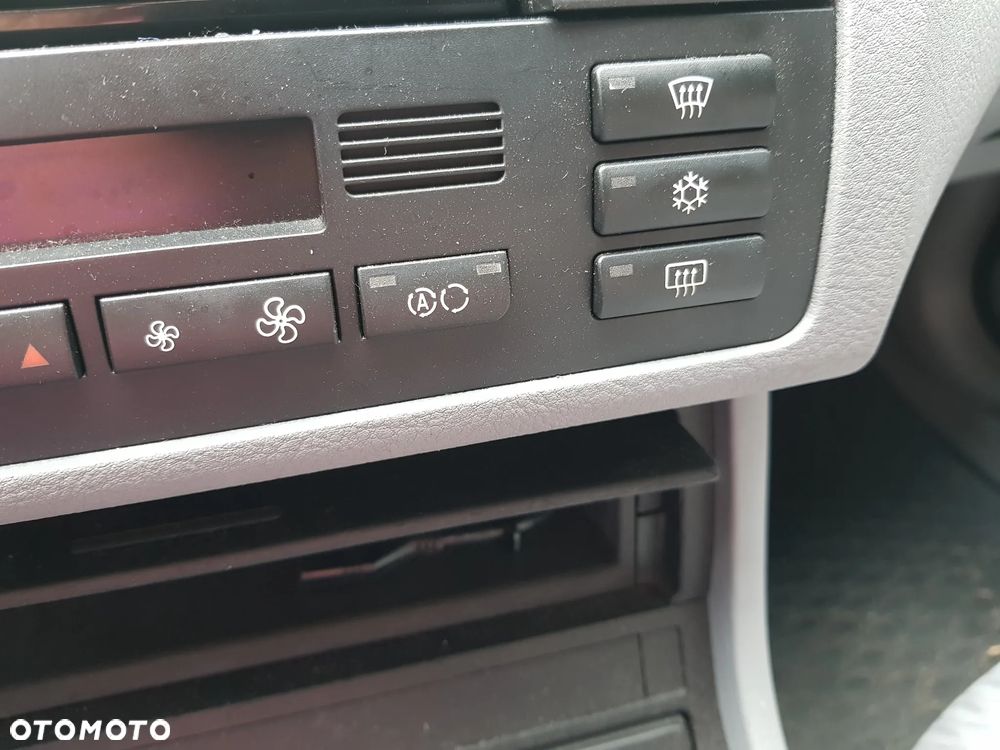 BMW Seria 3 320i Edition Exclusive - 15