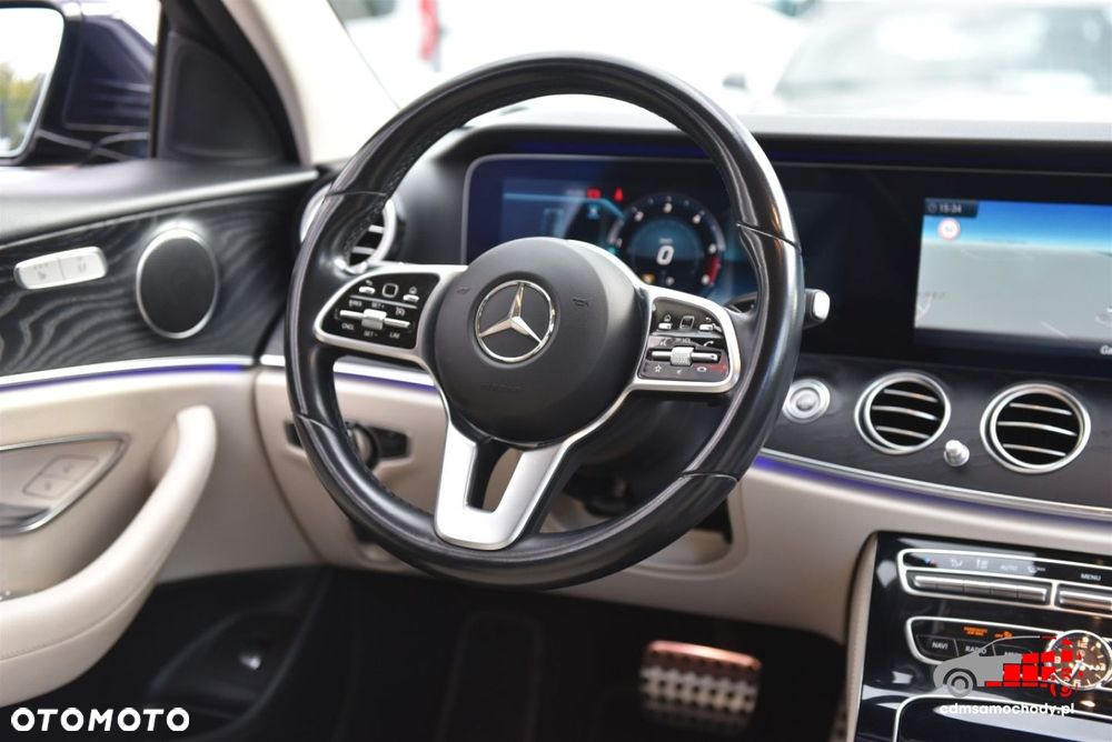 Mercedes-Benz Klasa E - 19