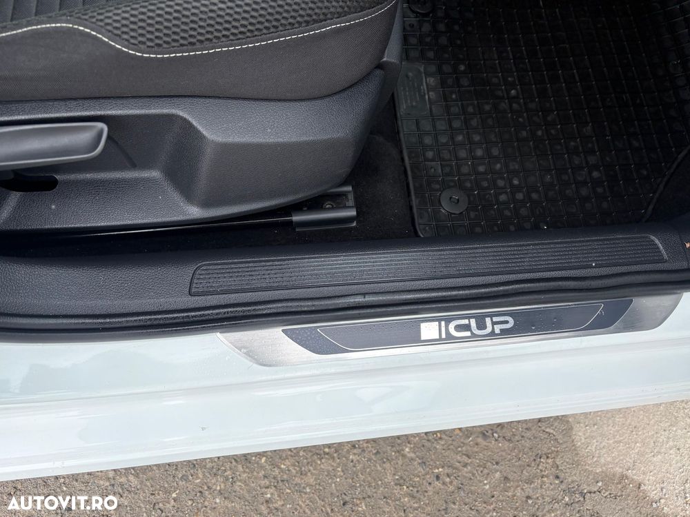 Volkswagen Golf 1.6 BlueTDI Cup - 8