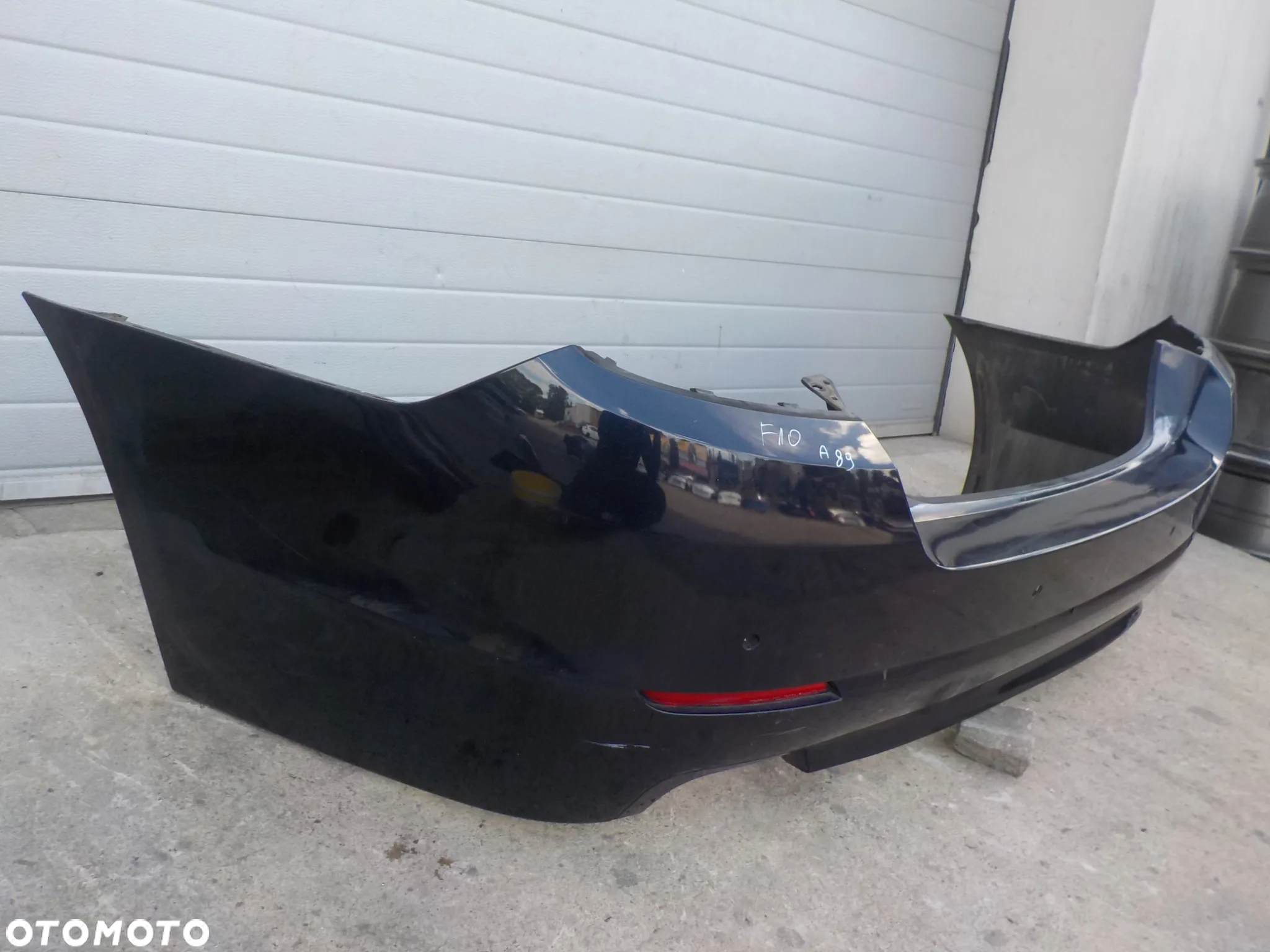 BMW SERIA 5 F10 ZDERZAK TYŁ TYLNY KOLOR A89 - 2
