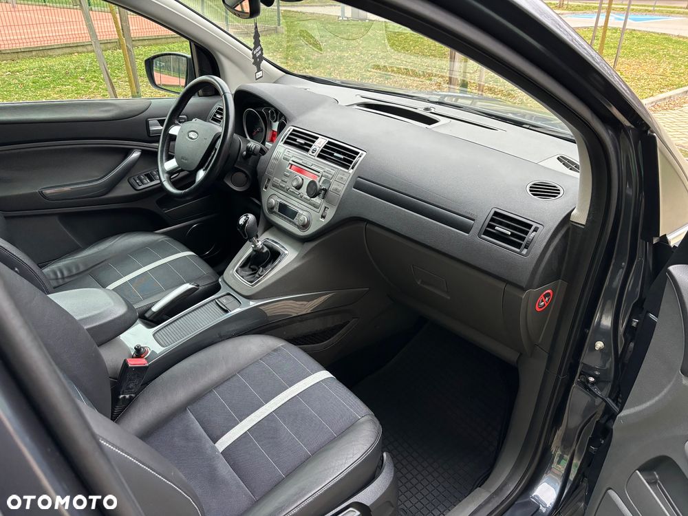 Ford Kuga 2.0 TDCi 4x4 Titanium - 12