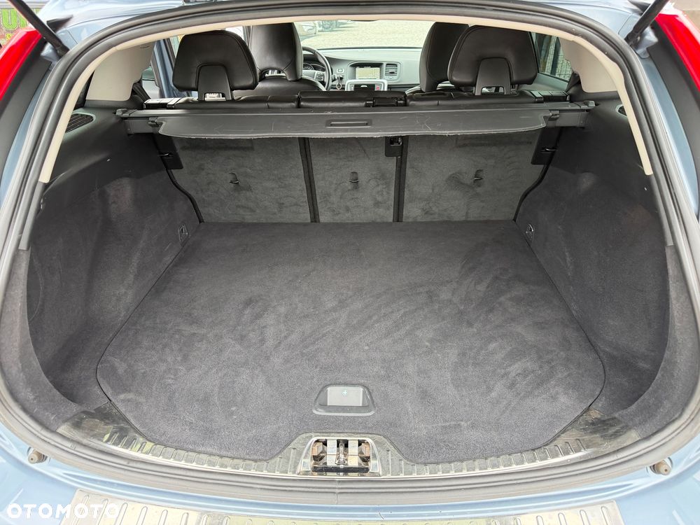 Volvo V60 D2 Summum - 13